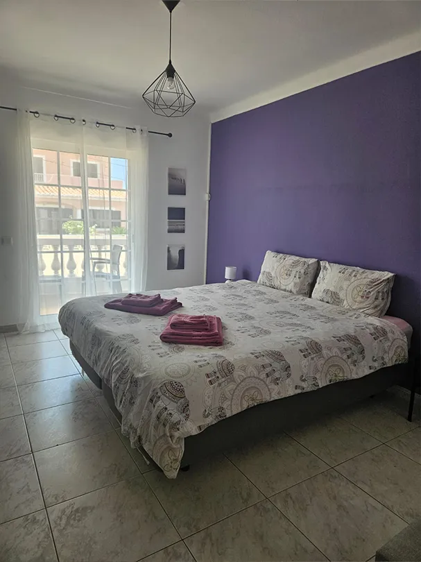 quarto-roxo-04