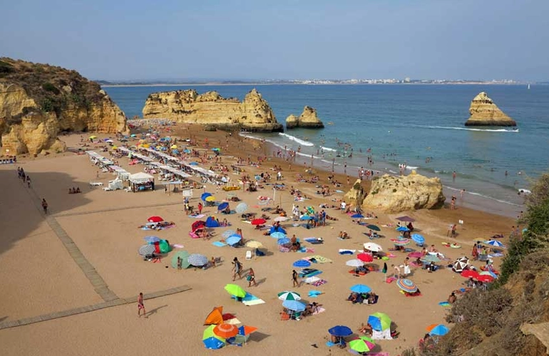 Praia da Dona Ana 03