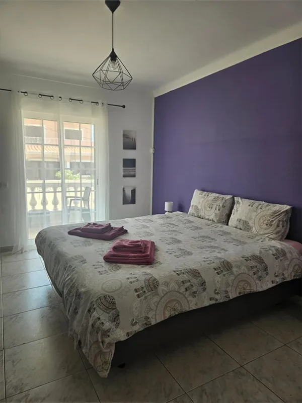 quarto-roxo-07